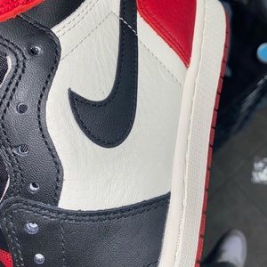 Jordan retro 1 bred toe